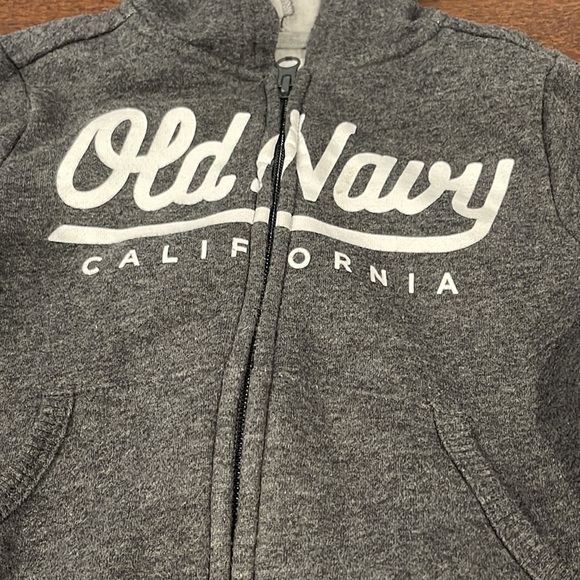 BOYS Old Navy Grey Zip Up Size 2T - Picture 2 of 3